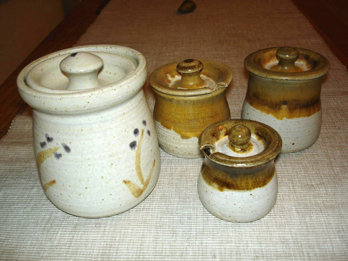 Alan-gaillard-irish-pottery-connemara-stoneware-Lidded-jars