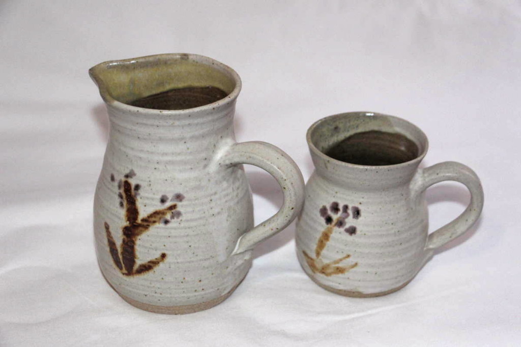 Alan-gaillard-irish-pottery-connemara-stoneware-dolbrush-design