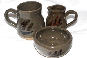 Alan-gaillard-irish-pottery-connemara-stoneware-hooker -teaset