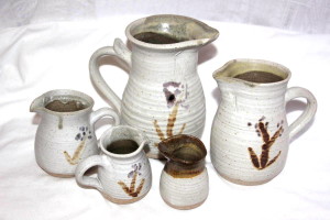 Alan-gaillard-irish-pottery-connemara-stoneware-standard-jug-sizes