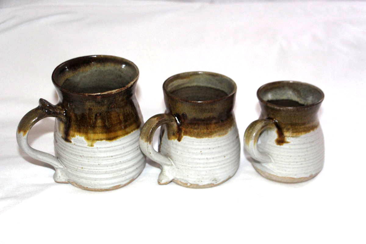 Alan-gaillard-irish-pottery-connemara-stoneware-standard-mugs-sizes