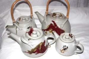 Alan-gaillard-irish-pottery-connemara-stoneware-teapots-copper-red